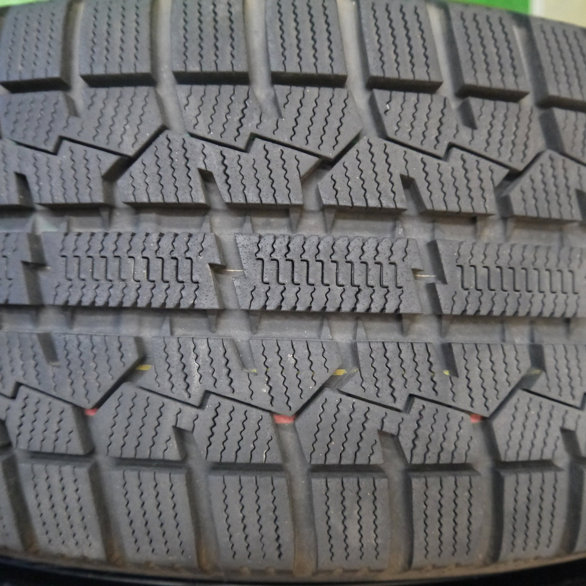 バリ溝!キレイ!9.5分★BMW 等 Eurodesign TA072 205/55R16 スタッドレス トーヨー オブザーブ ガリット GIZ 16インチ ユーロデザイン PCD120/5H★5102803Hス