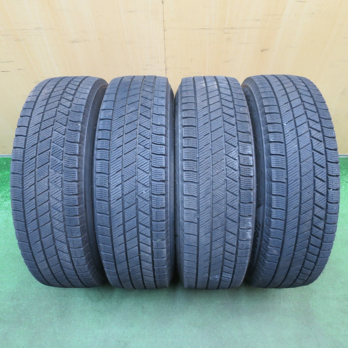 バリ溝!キレイ!8.5分★スタッドレス 175/70R14 ブリヂストン ブリザック VRX3 ECO FORME SE-20 エコフォルム 14インチ PCD100/4H★6042103NJス