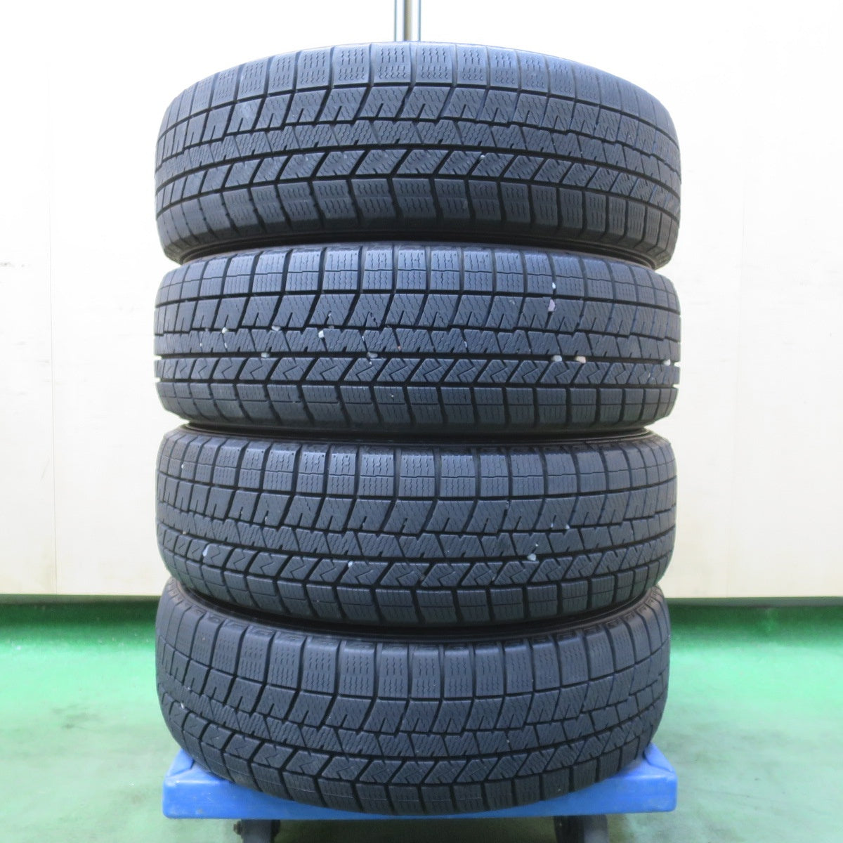 バリ溝!24年!ほぼ10分★スタッドレス 155/65R14 ダンロップ ウインターマックス 03 Leitua 社外 アルミ WM03 14インチ PCD100/4H★6021706イス