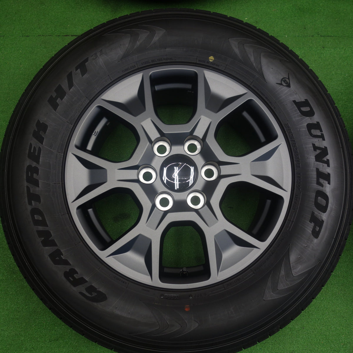 新車外し!26年★レクサス GX550 オーバー トレイル 純正 265/65R18 ダンロップ グラントレック H/T 31 18インチ PCD139.7/6H★6052102KTノ