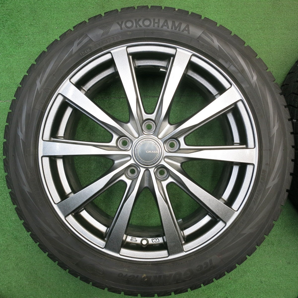 バリ溝!21年!キレイ!9.5分以上★スタッドレス 215/50R17 ヨコハマ アイスガード iG70 GRASS グラス 17インチ PCD114.3/5H★5042203NJス