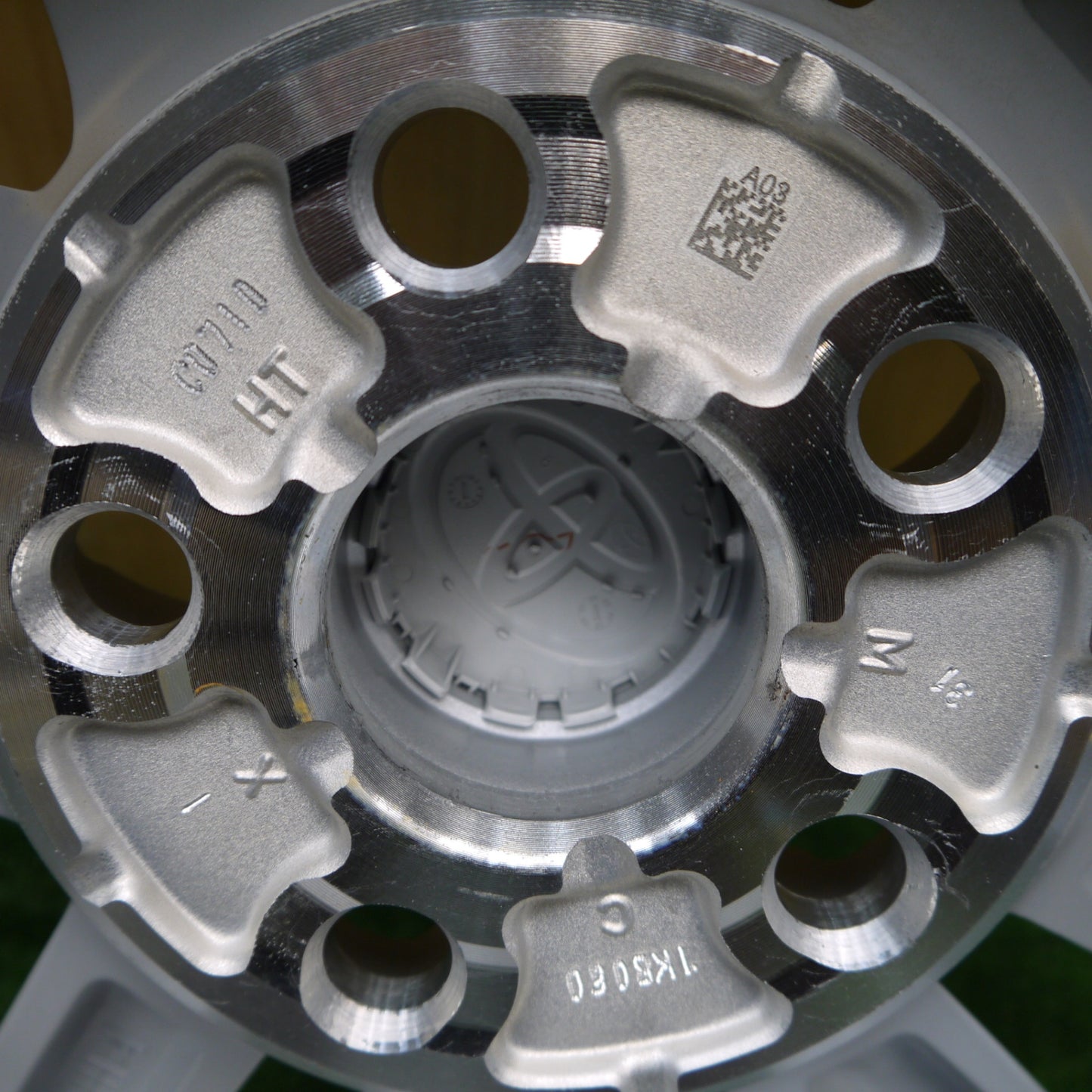 新車外し!付属品付き★トヨタ カローラ クロス Sグレード 純正 ホイール 17インチ 17×6.5J PCD114.3/5H★5063002Hホ