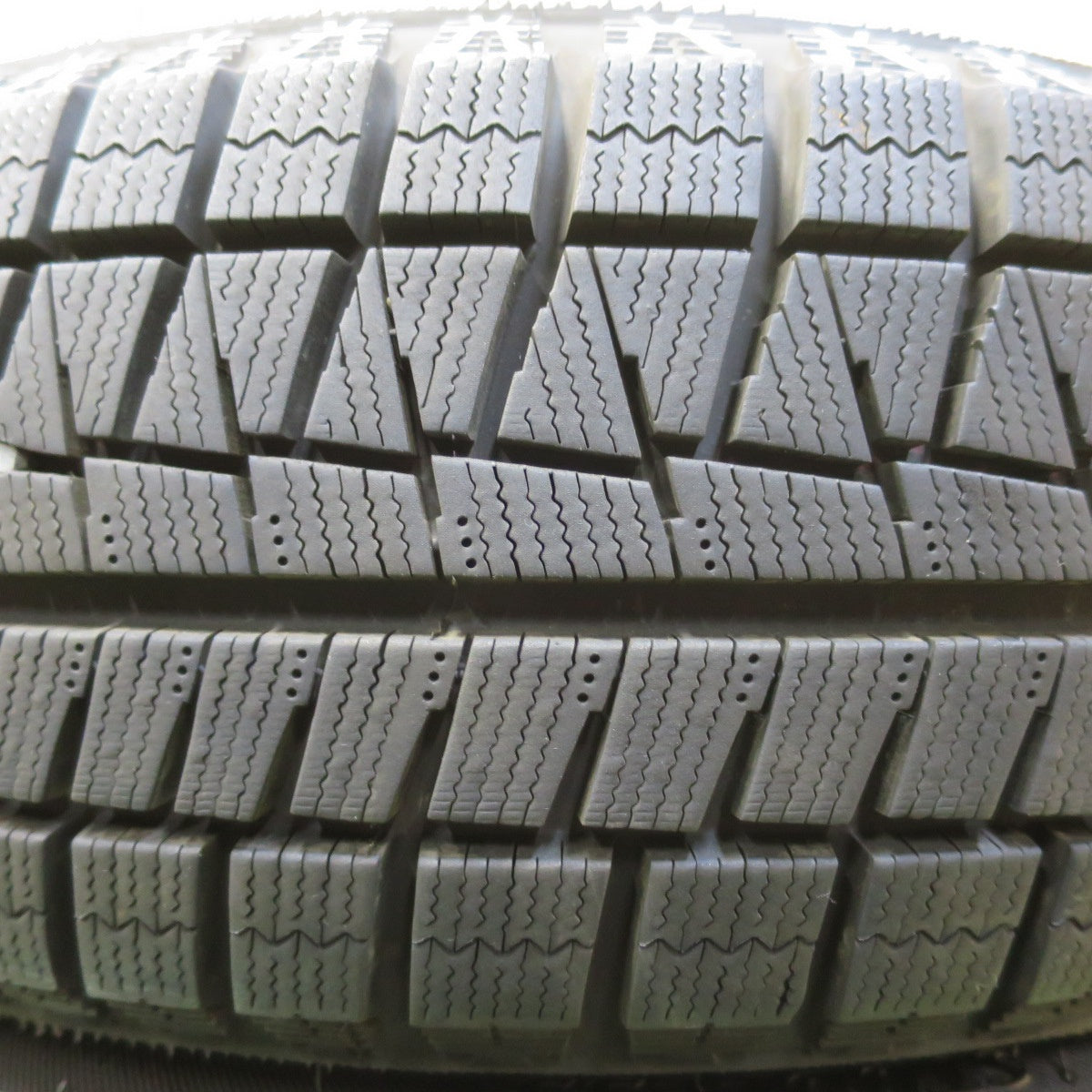 バリ溝!22年!9.5分以上★スタッドレス 185/60R15 ブリヂストン アイスパートナー2 タイヤ 15インチ ヤリス アクア スイフト 等★5112112イスタ