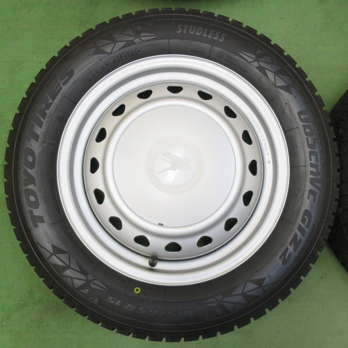未使用!22年★スタッドレス 185/65R15 トーヨー オブザーブ GIZ2 スチール ホイール 15インチ PCD100 114.3/4H マルチ★5050501イス