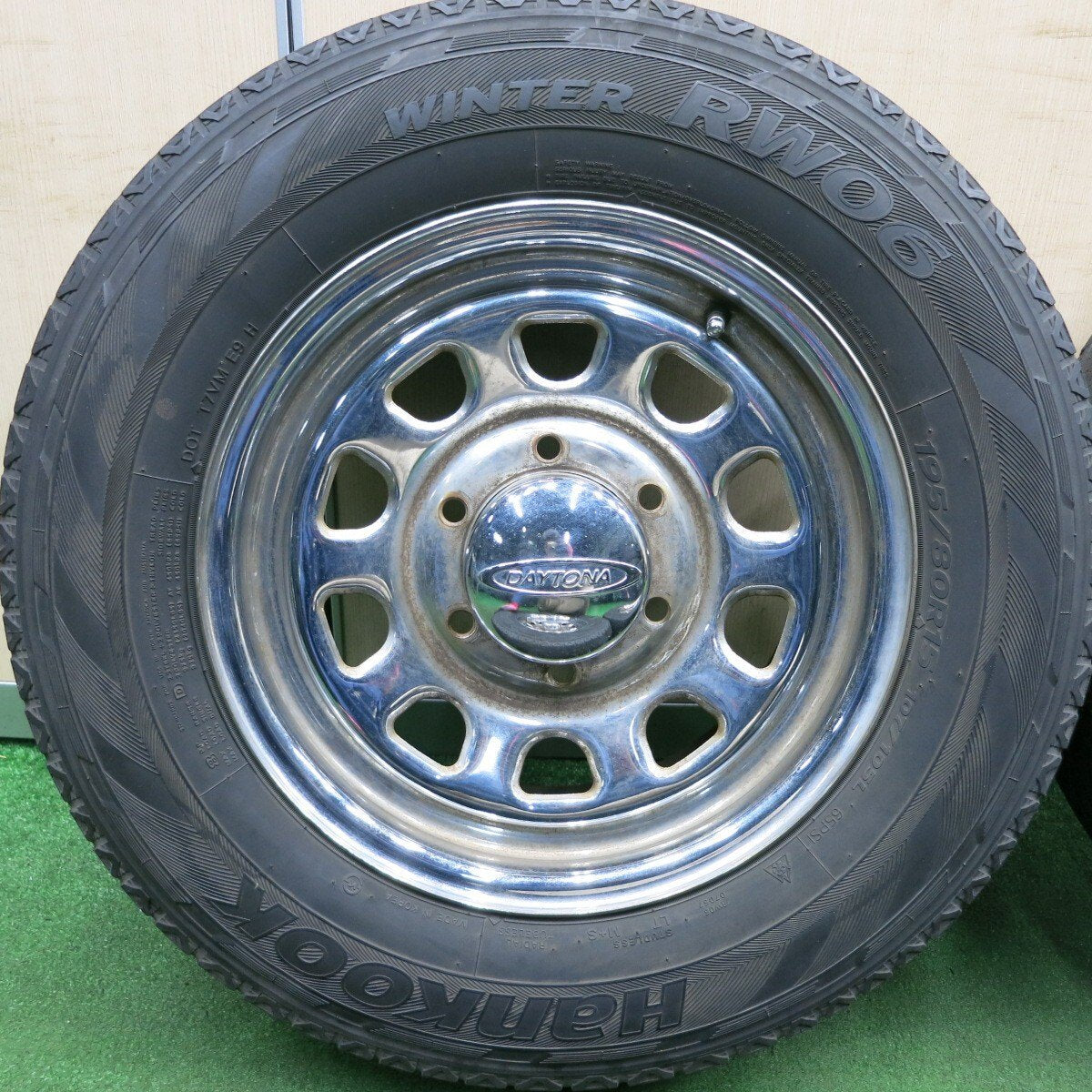 4本価格★DAYTONA デイトナ 195/80R15 スタッドレス ハンコック ウインター RW06 15インチ PCD139.7/6H★4051006HAス