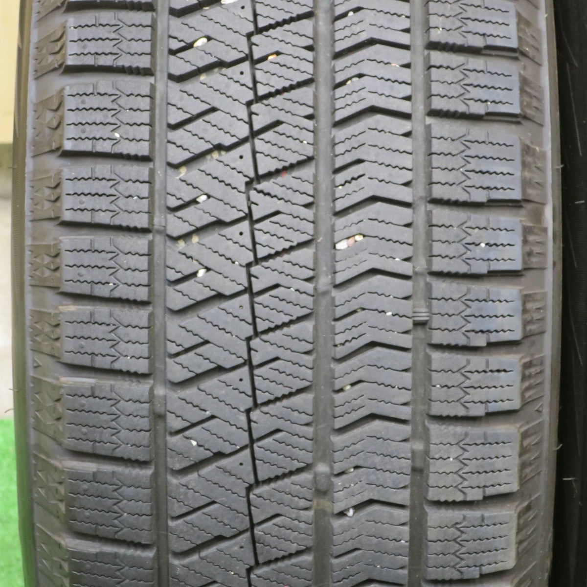 バリ溝!22年!キレイ!9.5分★スタッドレス 215/60R16 ブリヂストン ブリザック VRX2 VELVA SPORTZ ヴェルヴァ 16インチ PCD114.3/5H★5051802TTス