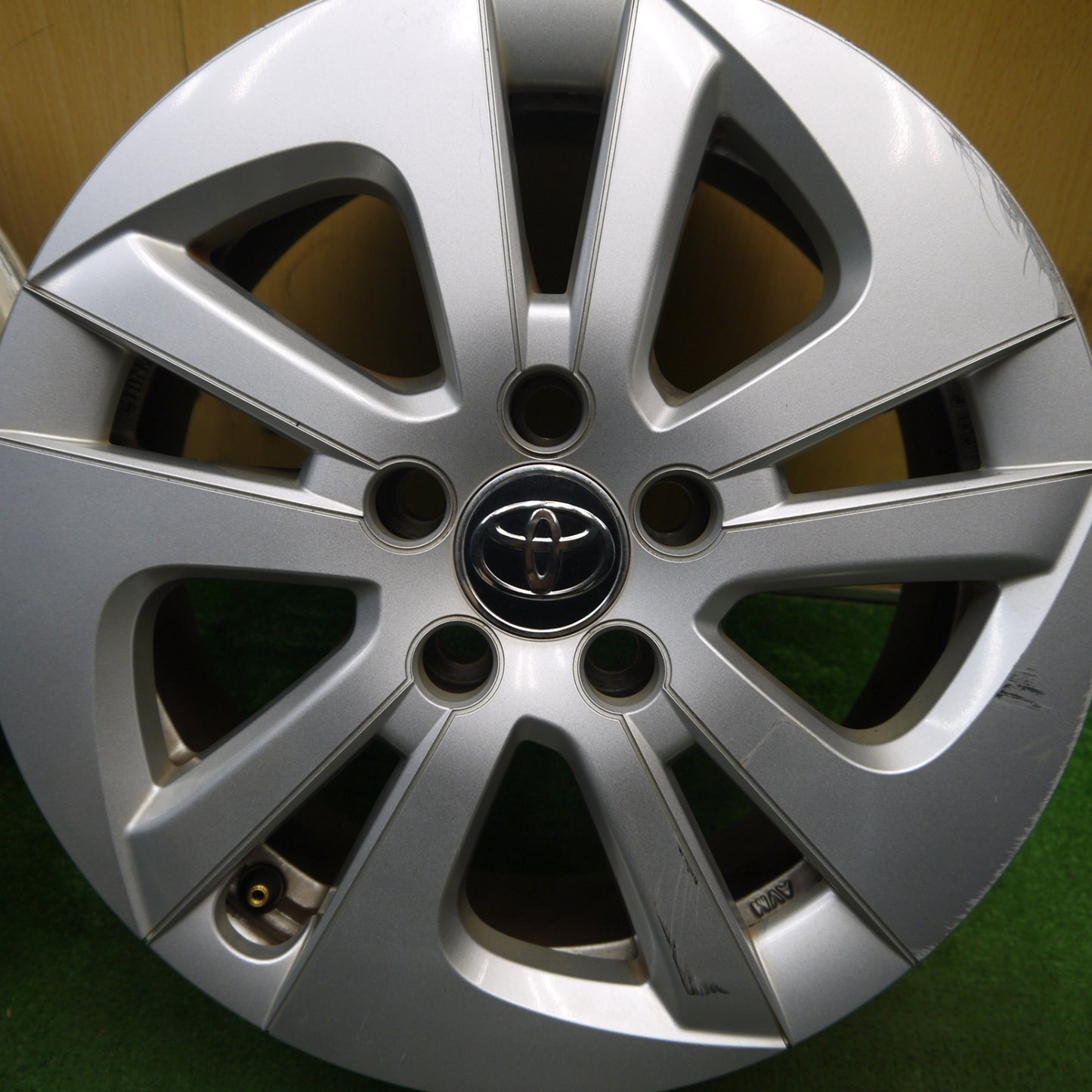 4本価格★トヨタ 50系 プリウス 純正 ホイール 15インチ 15×6.5J PCD100/5H★5061609Hホ