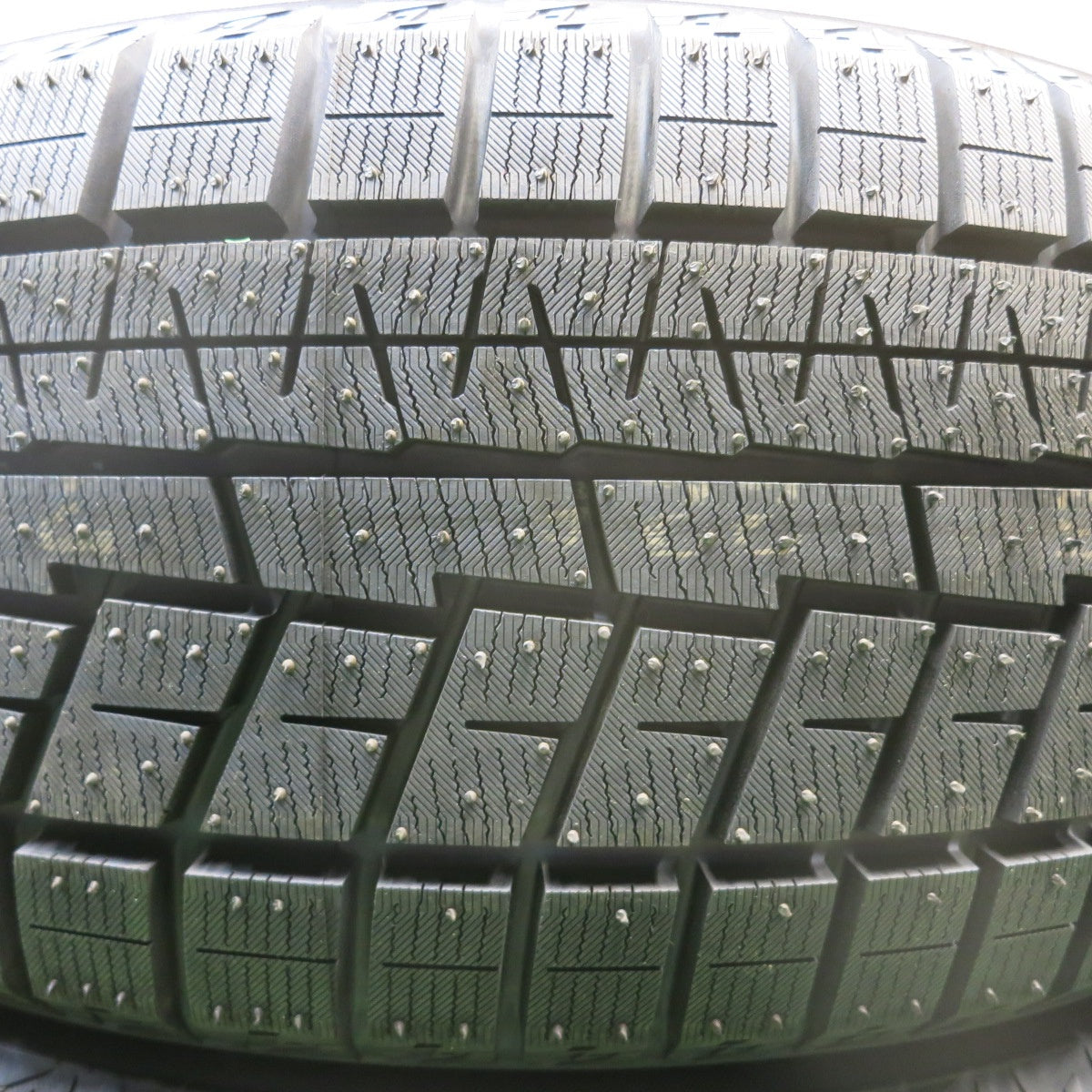 未使用!22年★スタッドレス 225/55R17 ヨコハマ アイスガード iG60 タイヤ 17インチ XV アルファード アウトランダー アテンザ 等★5123104HAスタ