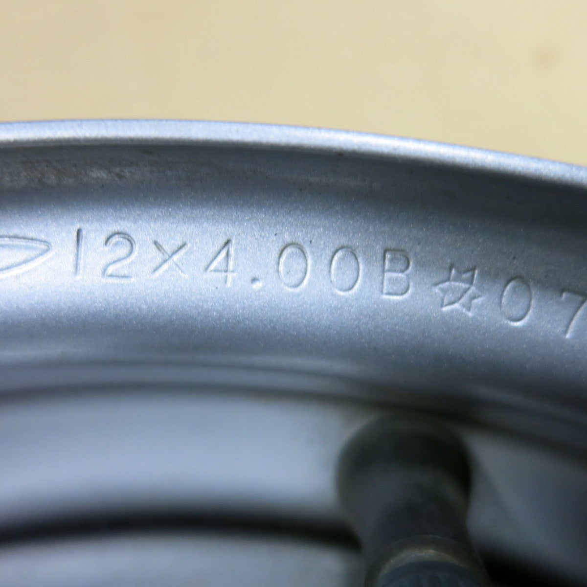 キレイ★ダイハツ ハイゼット 純正 スチール ホイール 12インチ 12×4.00B PCD100/4H★5062407SYホ