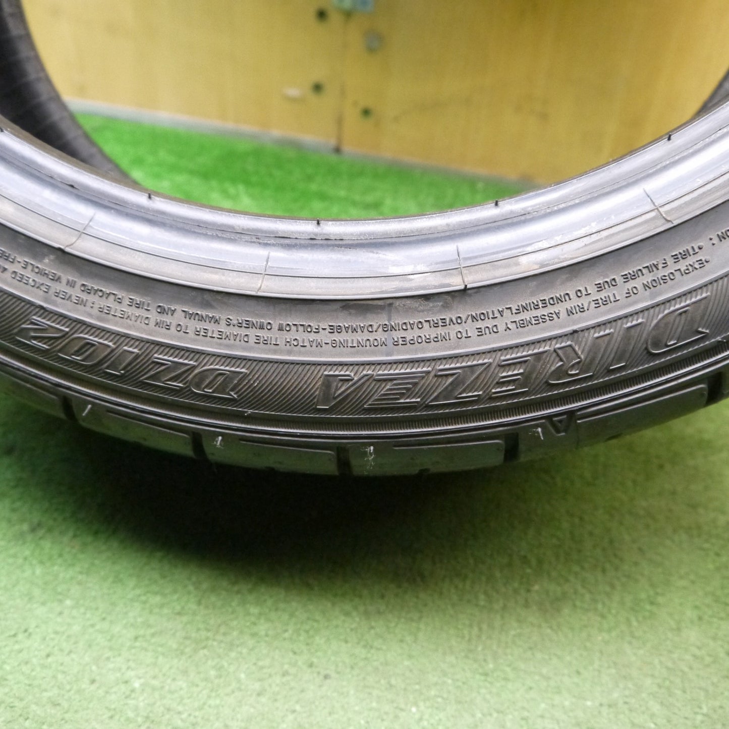 未使用!24年!1本★225/45R18 ダンロップ DIREZZA DZ102 ディレッツァ 18インチ ジューク ジェイド レガシー レヴォーグ 等★5060606Hノタ