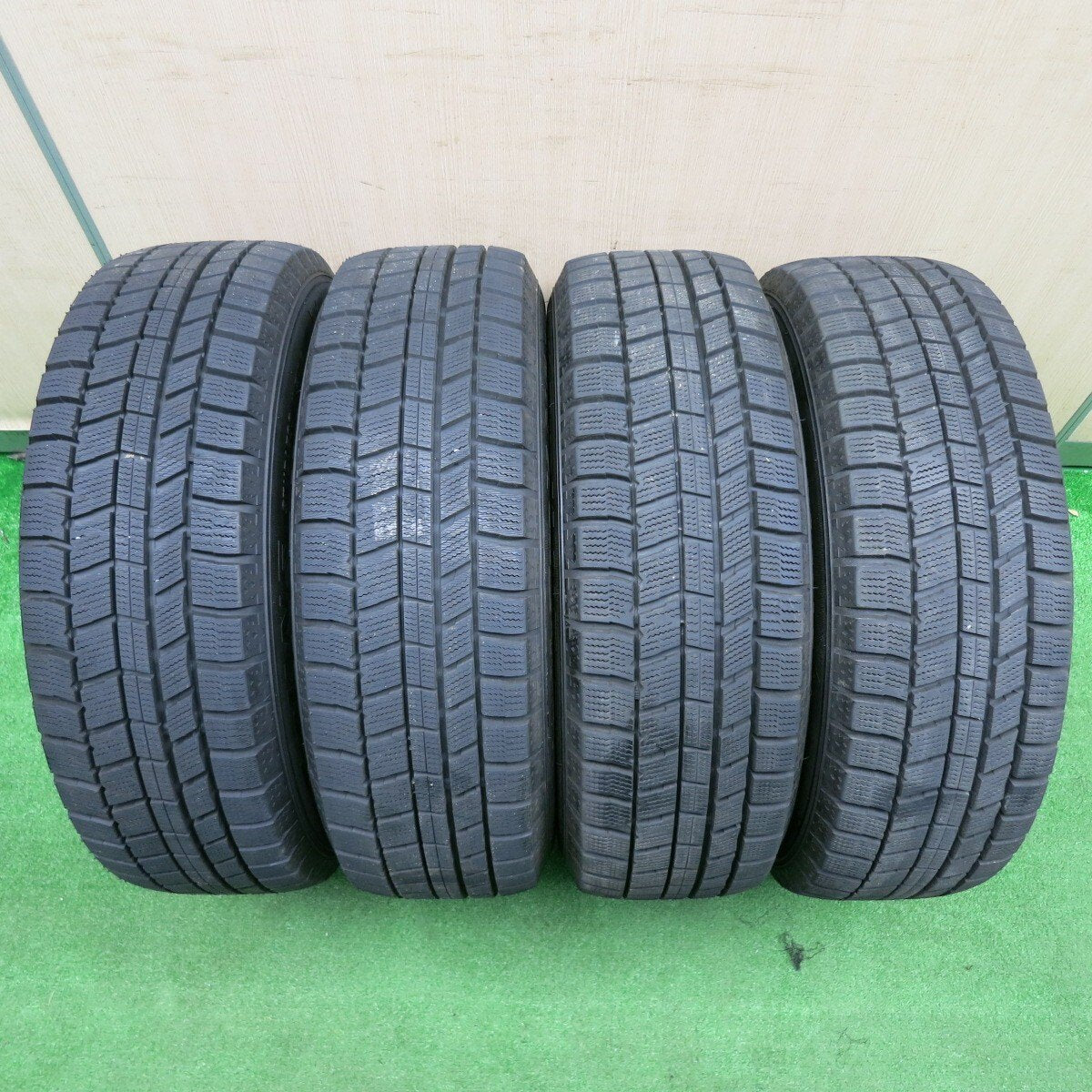 バリ溝!22年!キレイ!ほぼ10分★スタッドレス 195/65R15 オートバックス ノーストレック N5 LEBEN レーベン 15インチ PCD114.3/5H★4120809TNス