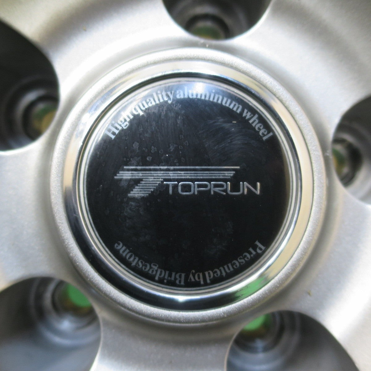 バリ溝!キレイ!9分★スタッドレス 225/65R17 ブリヂストン ブリザック DM-V2 TOPRUN トップラン 17インチ PCD114.3/5H★5010305イス