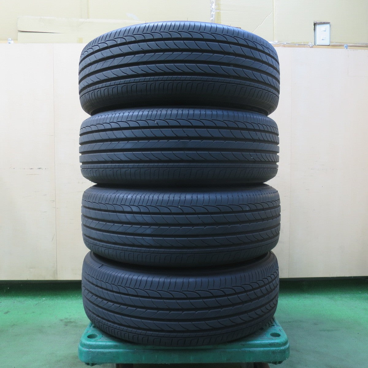 バリ溝!25年!美品!9.5分以上★ホンダ RP ステップワゴン スパーダ 純正 205/60R16 グッドイヤー EfficientGrip 16インチ PCD114.3/5H★6022310イノ