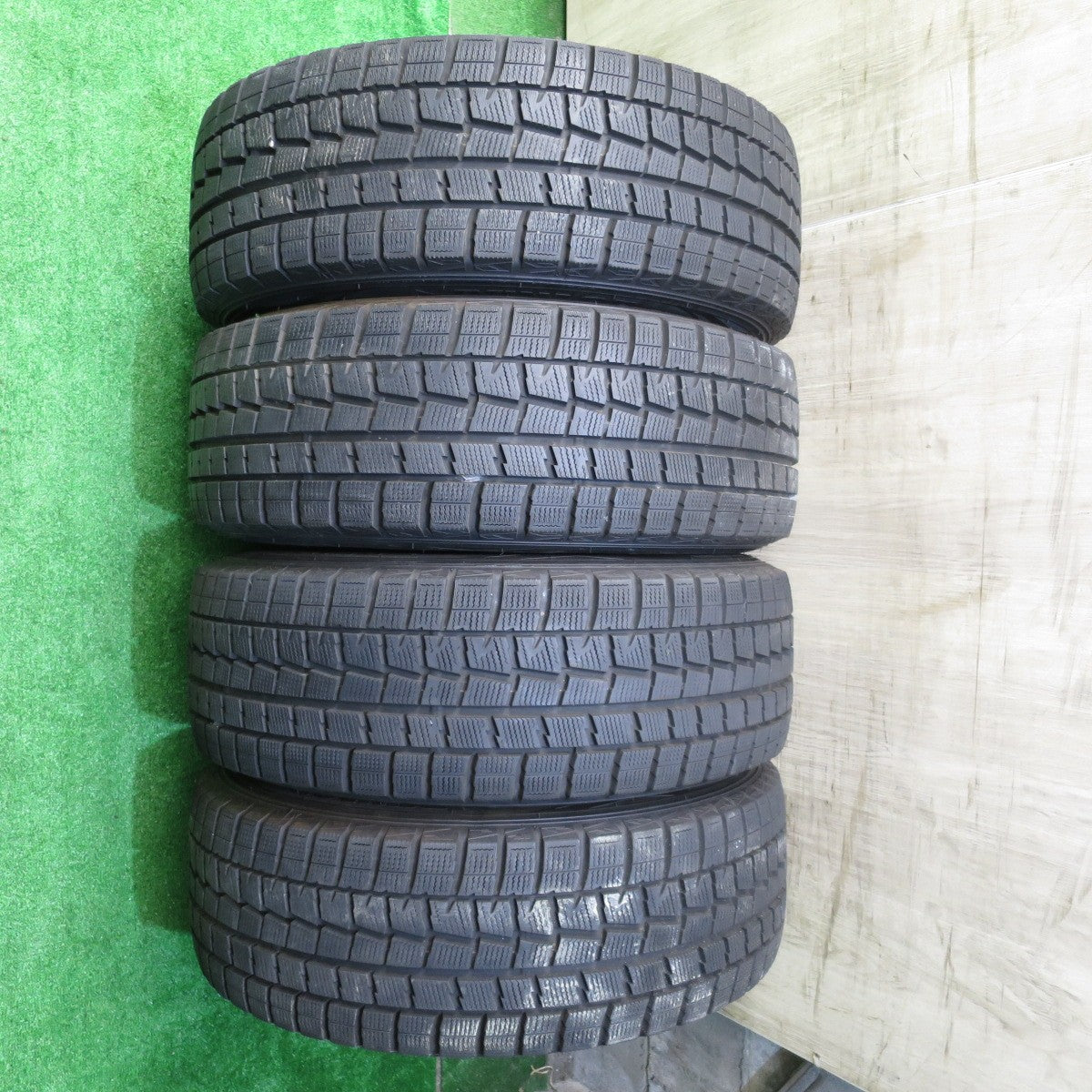 超バリ溝!キレイ!9.5分以上★スタッドレス 215/60R16 ダンロップ ウインターマックス WM01 SEIN ザイン 16インチ PCD114.3/5H★5052303NJス