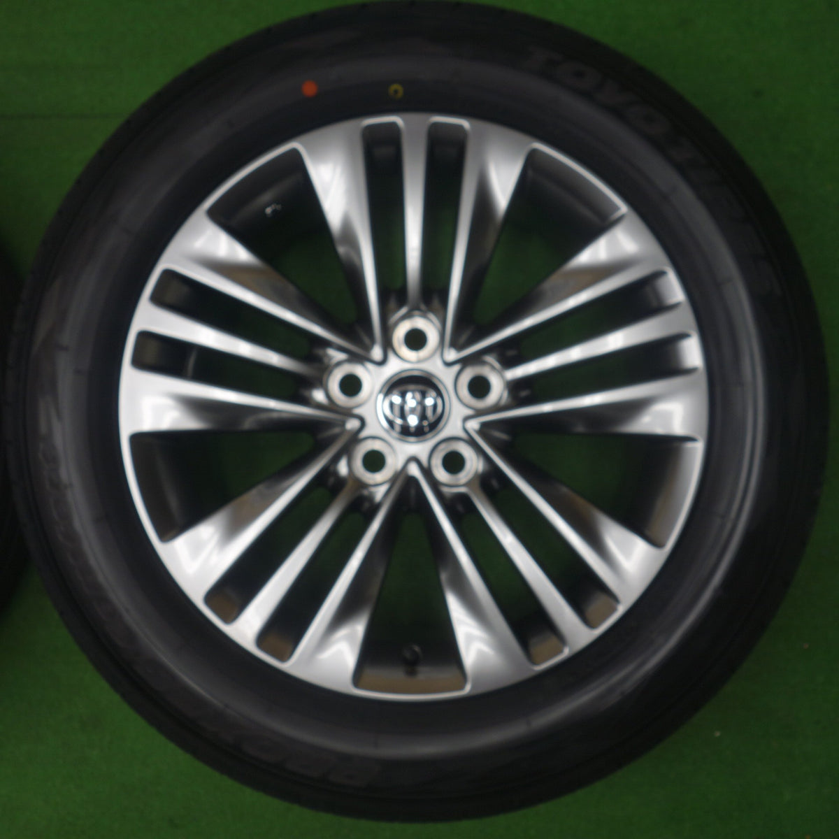 新車外し!25年◎トヨタ 40系 アルファード Zグレード 純正 225/60R18 トーヨー プロクセス Comfort コンフォート 18インチ PCD120/5H◎6082802KTノ