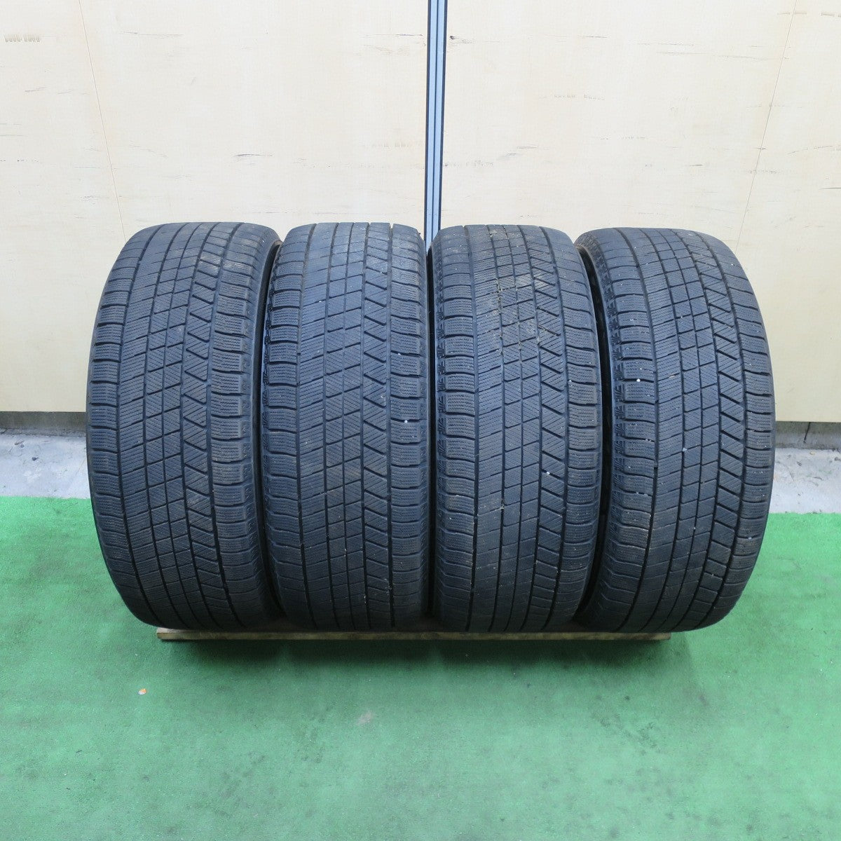 バリ溝!22年!9分★トヨタ 20系 アルファード ヴェルファイア 純正 235/50R18 スタッドレス ブリヂストン ブリザック VRX3 18インチ PCD114.3/5H★5112206TTス