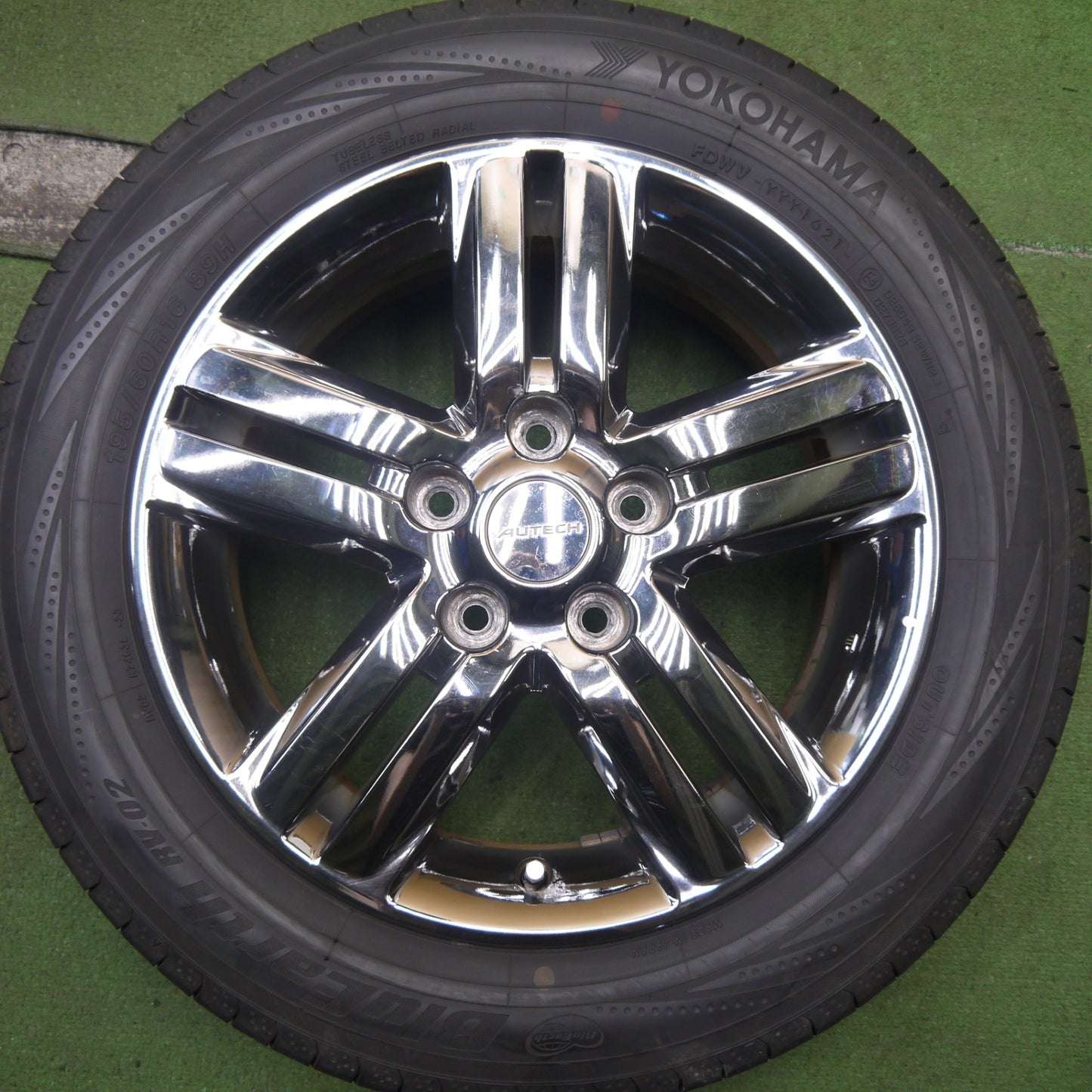 バリ溝!21年!9.5分★日産 セレナ 純正 AUTECH 195/60R16 ヨコハマ ブルーアース RV-02 16インチ オーテック PCD114.3/5H★5090103Hノ