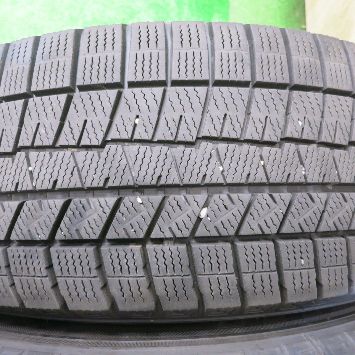 バリ溝!21年!9.5分★スタッドレス 215/60R16 ダンロップ ウインターマックス 03 SG-E 16インチ PCD114.3/5H★5051606NJス