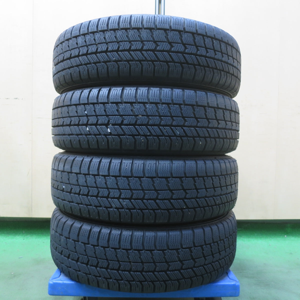 バリ溝!24年!ほぼ10分◎スタッドレス 155/65R14 グッドイヤー アイスナビ8 Zmeist VS-8 14インチ PCD100/4H◎6083104イス