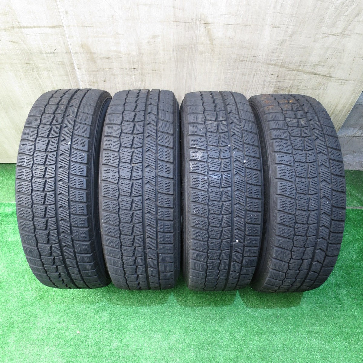バリ溝!9分★スタッドレス 205/60R16 ダンロップ ウインターマックス WM02 JOKER ジョーカー 16インチ PCD114.3/5H★5052302NJス