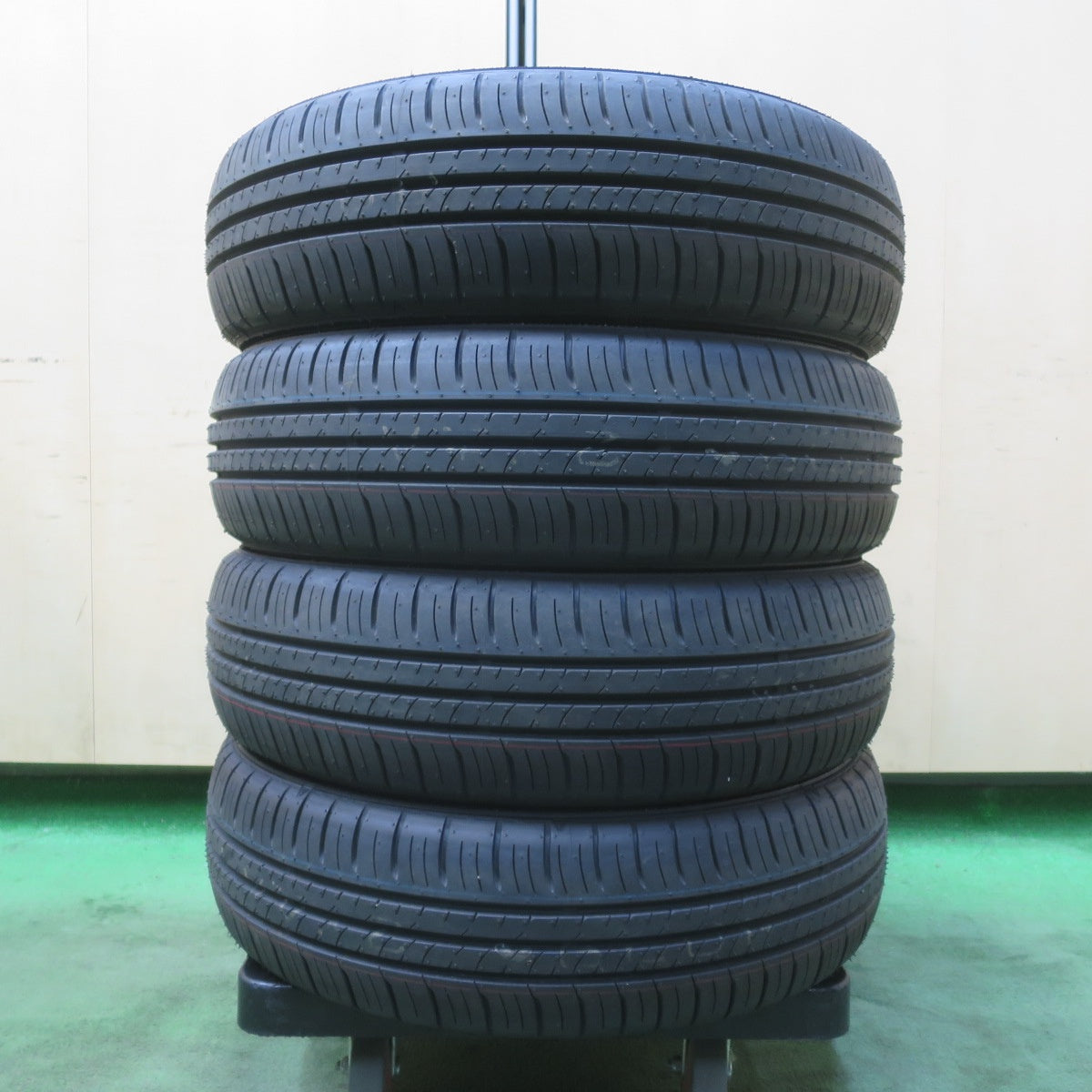 新車外し!25年★165/60R15 ダンロップ エナセーブ EC300+ タイヤ 15インチ ソリオ ハスラー デリカミニ デリカ D:2 等★6011508イノタ