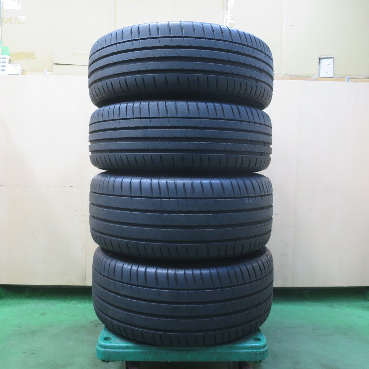 バリ溝!23年!キレイ!9.5分★ポルシェ タイカン 純正 225/55R19 275/45R19 ミシュラン パイロットスポーツ4 19インチ PCD130/5H★6022507イノ