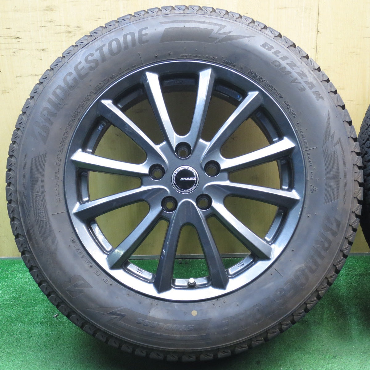 バリ溝!22年!キレイ!9.5分★スタッドレス 225/65R17 ブリヂストン ブリザック DM-V3 QRASIZ VS6 KOSEI クレイシズ コーセイ 17インチ PCD114.3/5H★5052503NJス