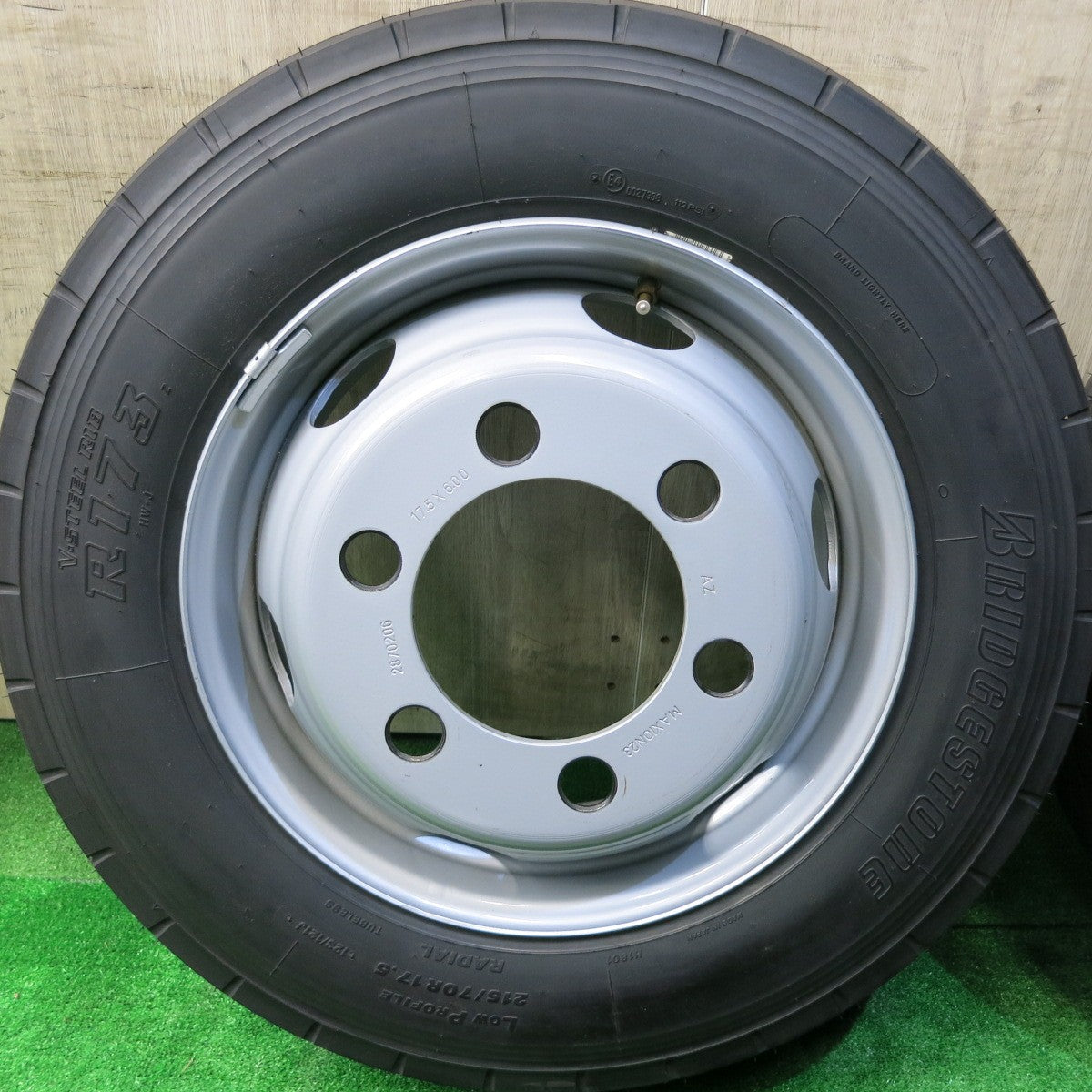 新車外し!22年★日野 デュトロ 純正 スチール MAXION23 215/70R17.5 123/121J ブリヂストン R173 17.5インチ PCD222.25/6H★5050201HAノ