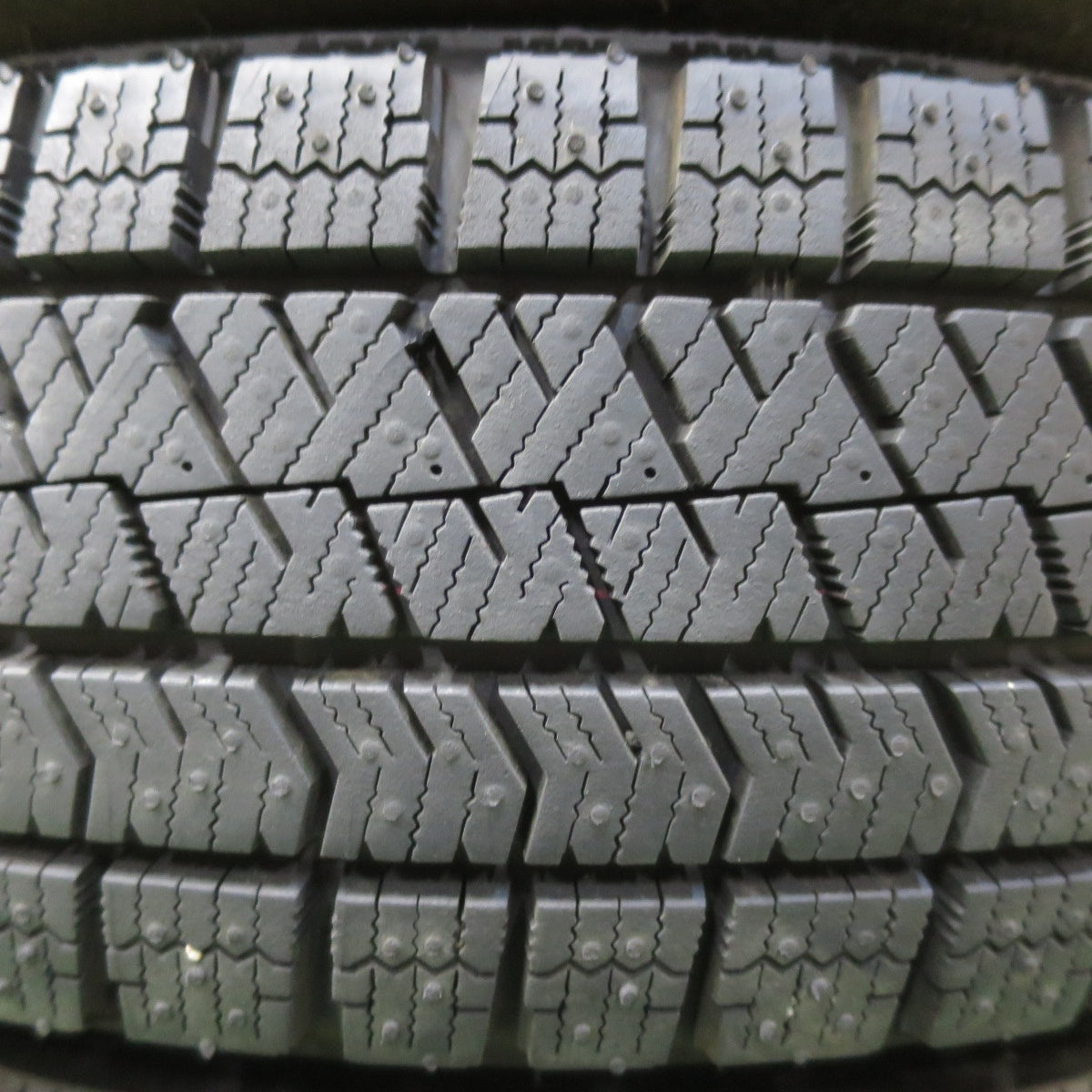 バリ溝!24年!キレイ!ほぼ10分★スタッドレス 155/65R14 ブリヂストン ブリザック VRX2 SCHNEIDER MiD シュナイダー 14インチ PCD100/4H★5043005イス