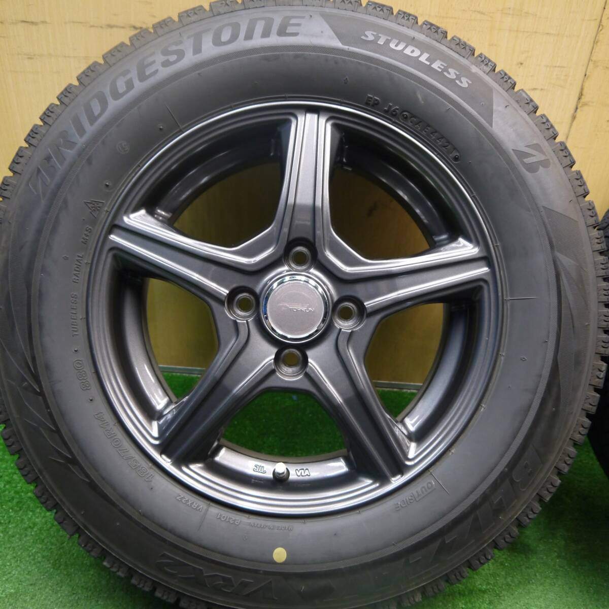 バリ溝!21年!キレイ!8.5分★スタッドレス 185/70R14 ブリヂストン ブリザック VRX2 TOPRUN トップラン 14インチ PCD100/4H★5032407Hス