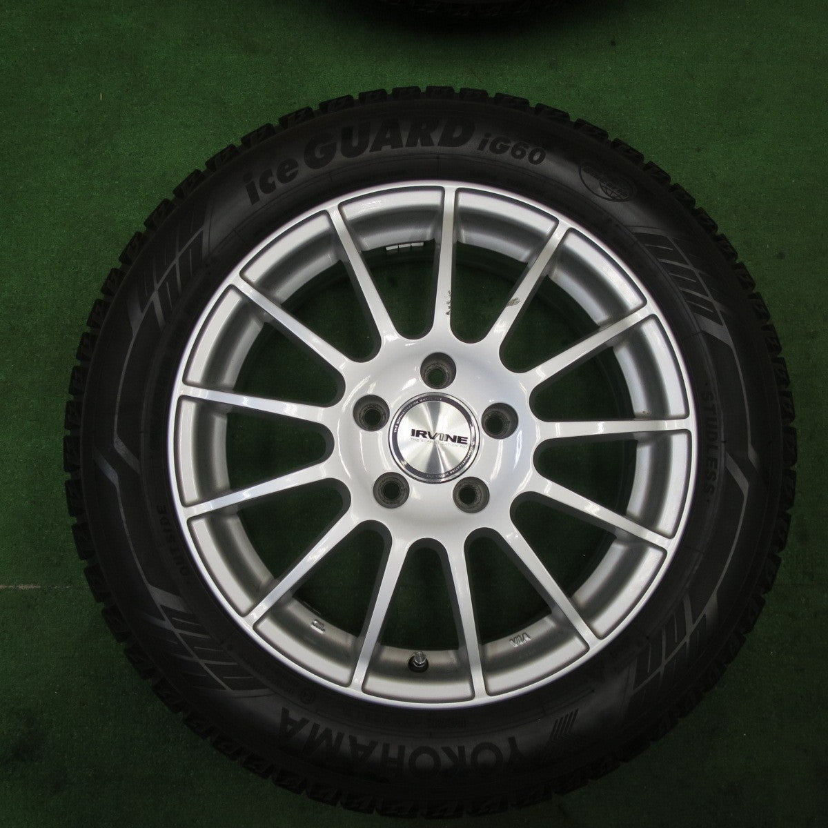 バリ溝!キレイ!8.5分★ベンツ 等 IRVINE F01 205/55R16 スタッドレス ヨコハマ アイスガード iG60 16インチ アーヴィン PCD112/5H★5061302TTス
