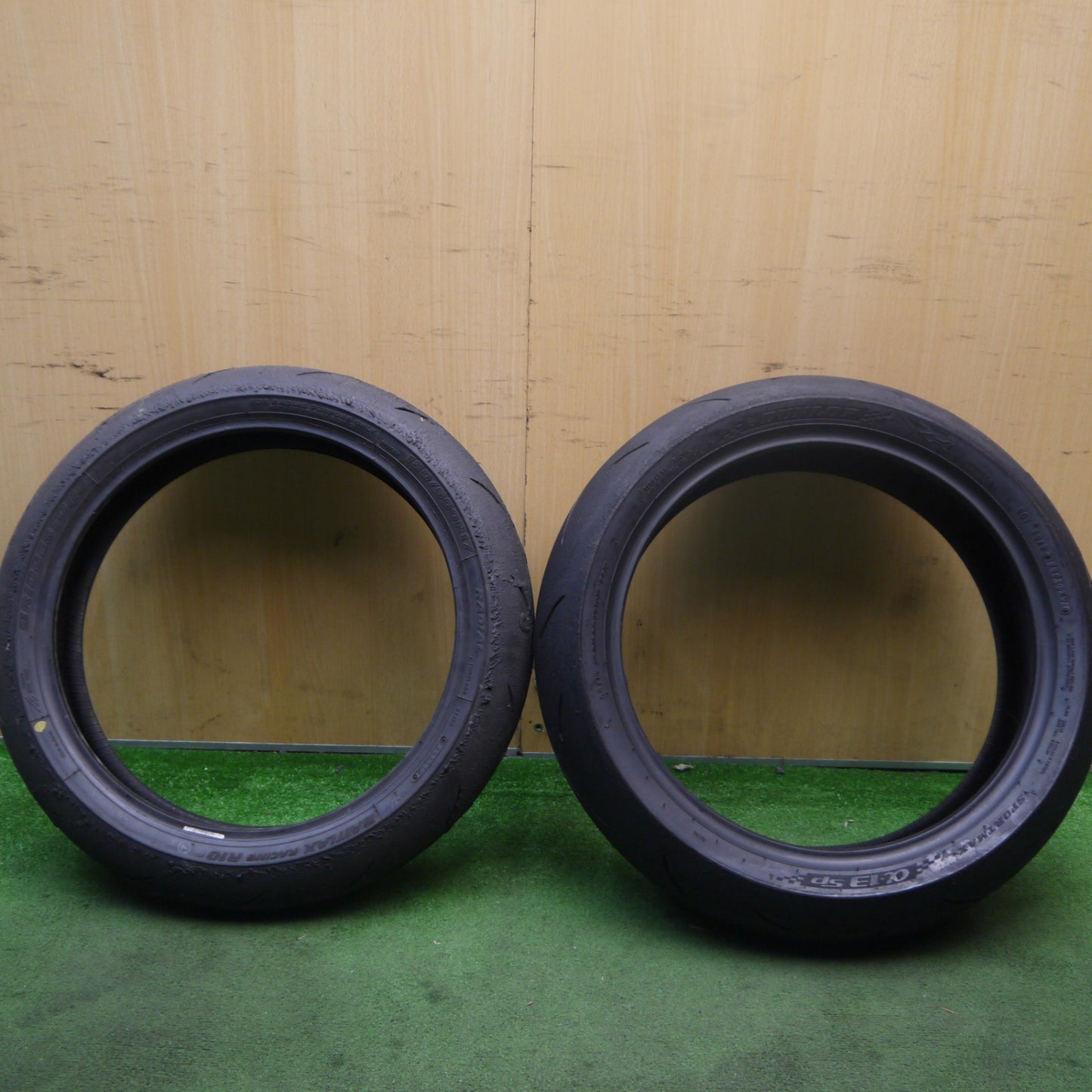 前後2本セット★バイク タイヤ 120/600R17 150/60R17 ブリヂストン バトラックス レーシング R10 ダンロップ スポーツマックス α-13 SP レース 17インチ★5092205Hノタ