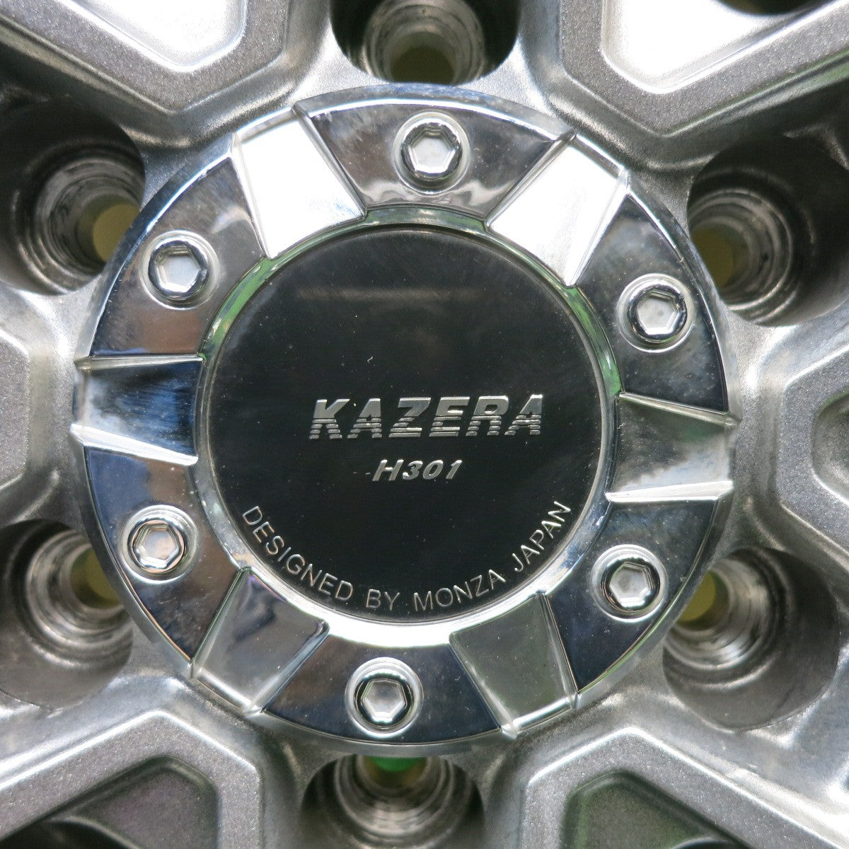 バリ溝!22年!キレイ!9分◎スタッドレス 195/80R15 107/105N ブリヂストン ブリザック VL10 KAZERA H301 MONZA カゼラ 15インチ PCD139.7/6H◎6101110HAス