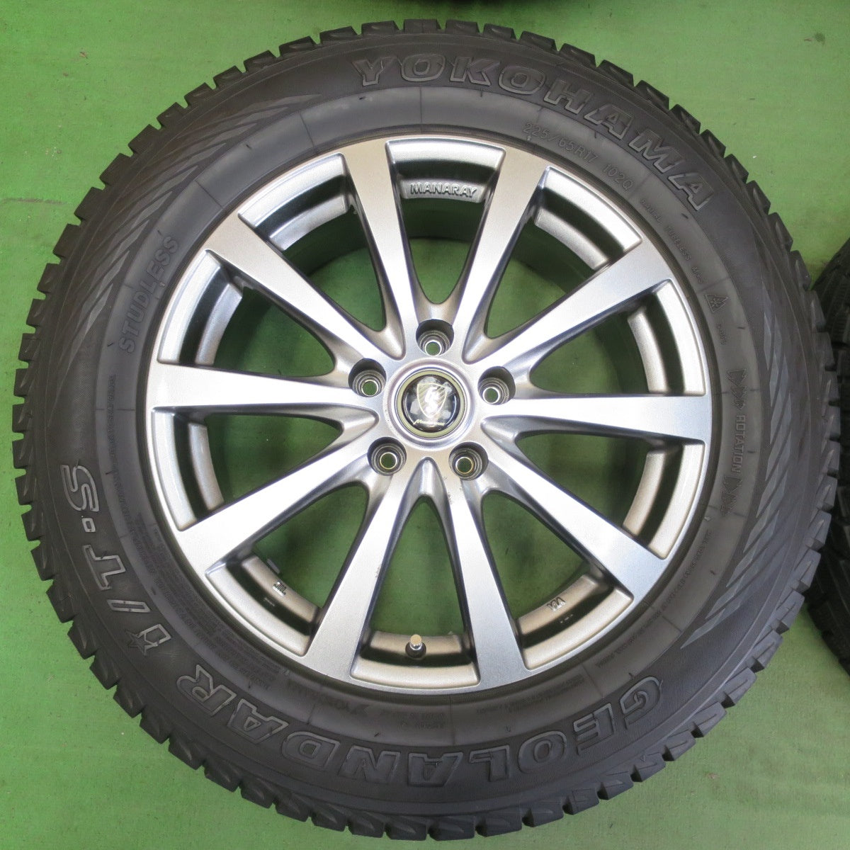 バリ溝!9.5分★スタッドレス 225/65R17 ヨコハマ ジオランダー i/T-S MANARAY SPORT マナレイ スポーツ 17インチ PCD114.3/5H★5051904イス