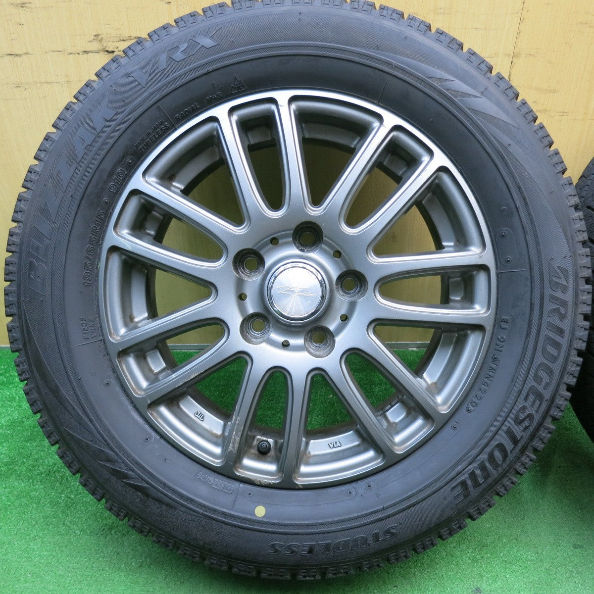 バリ溝!9分★スタッドレス 195/65R15 ブリヂストン ブリザック VRX E spider TOPRUN 15インチ PCD114.3/5H★5052007TNス