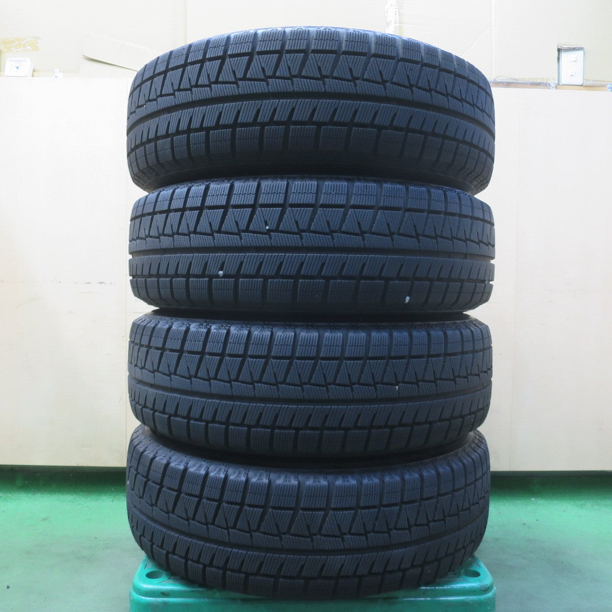 バリ溝!22年!キレイ!9.5分◎スタッドレス 215/65R16 ブリヂストン アイスパートナー2 PREO プレオ 16インチ PCD114.3/5H◎6100807イス