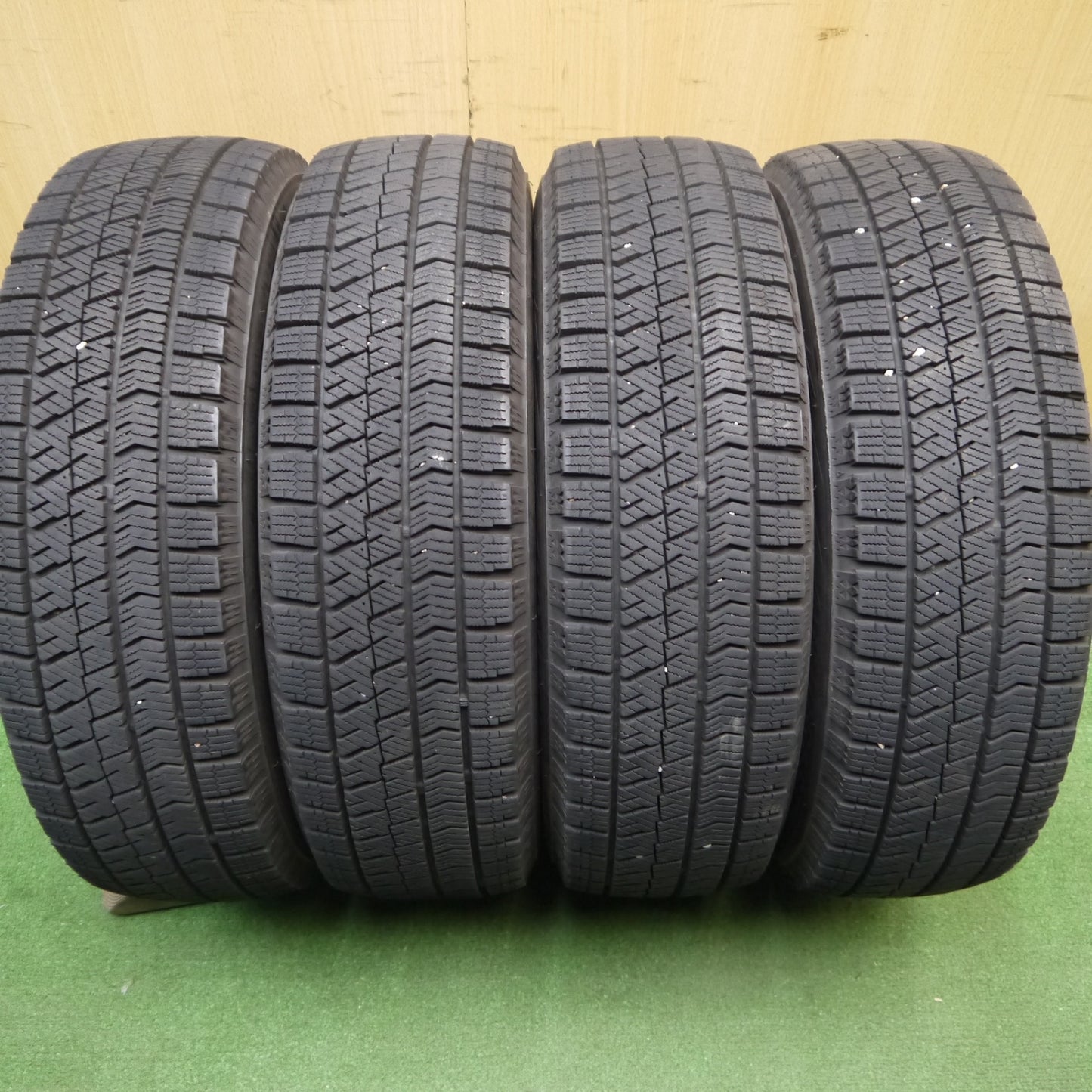 バリ溝!22年!キレイ!8.5分★スタッドレス 165/65R14 ブリヂストン ブリザック VRX2 BALMINUM AR12 バルミナ 14インチ ソリオ ハスラー 等 PCD100/4H★6022503Hス