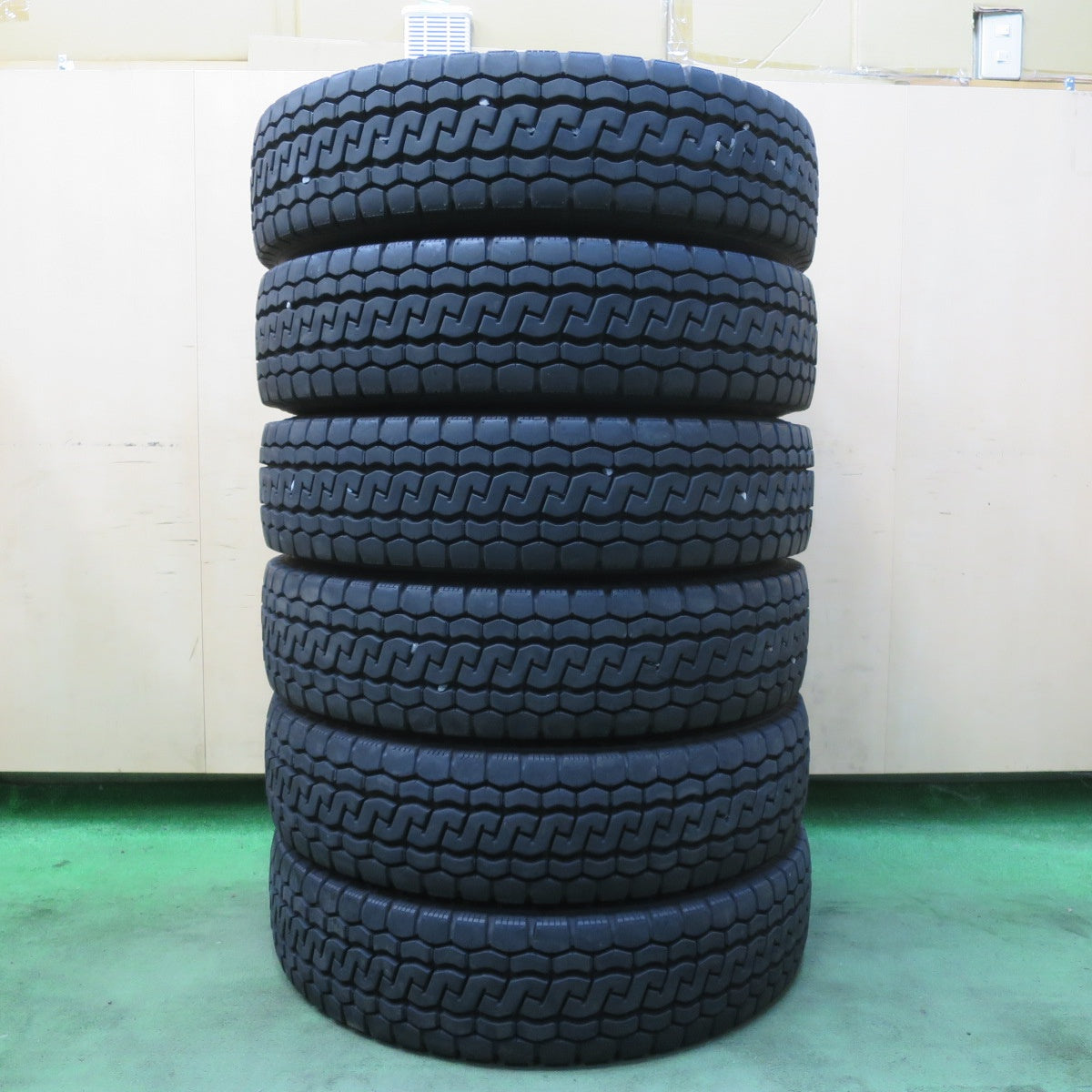 バリ溝!25年!9.5分!6本★トラック タイヤ 205/85R16 117/115N ブリヂストン エコピア M812 ミックス オールシーズン 16インチ★5101004イスタ