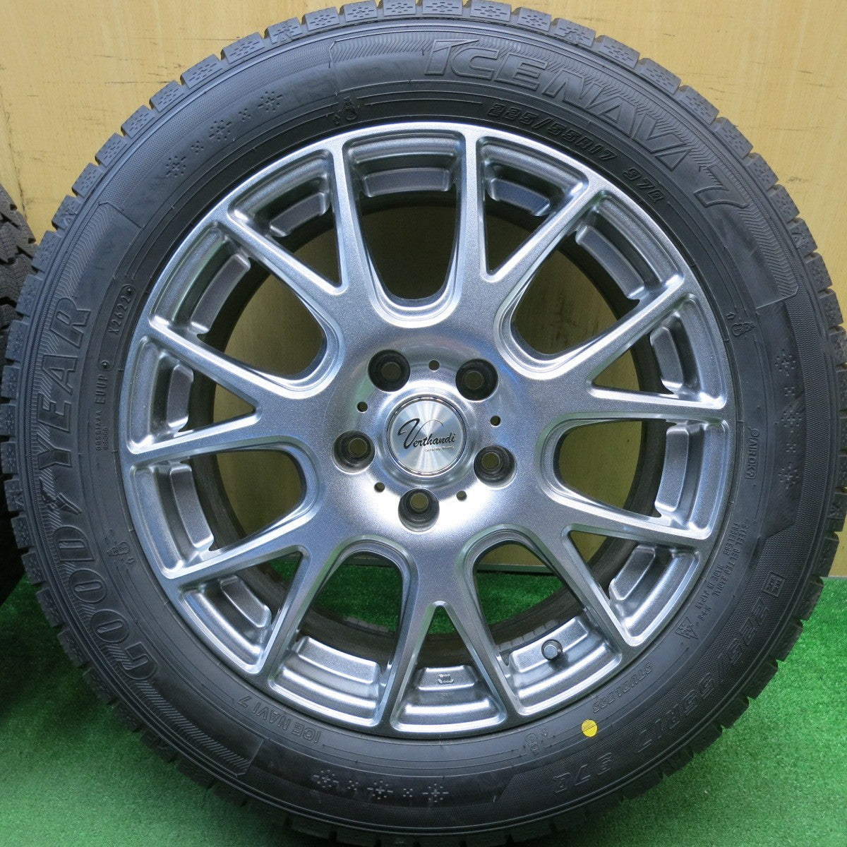超バリ溝!22年!キレイ!ほぼ10分★スタッドレス 225/55R17 グッドイヤー アイスナビ7 Verthandi ヴェルザンディ ヴェルサンディ 17インチ PCD114.3/5H★5042704HAス