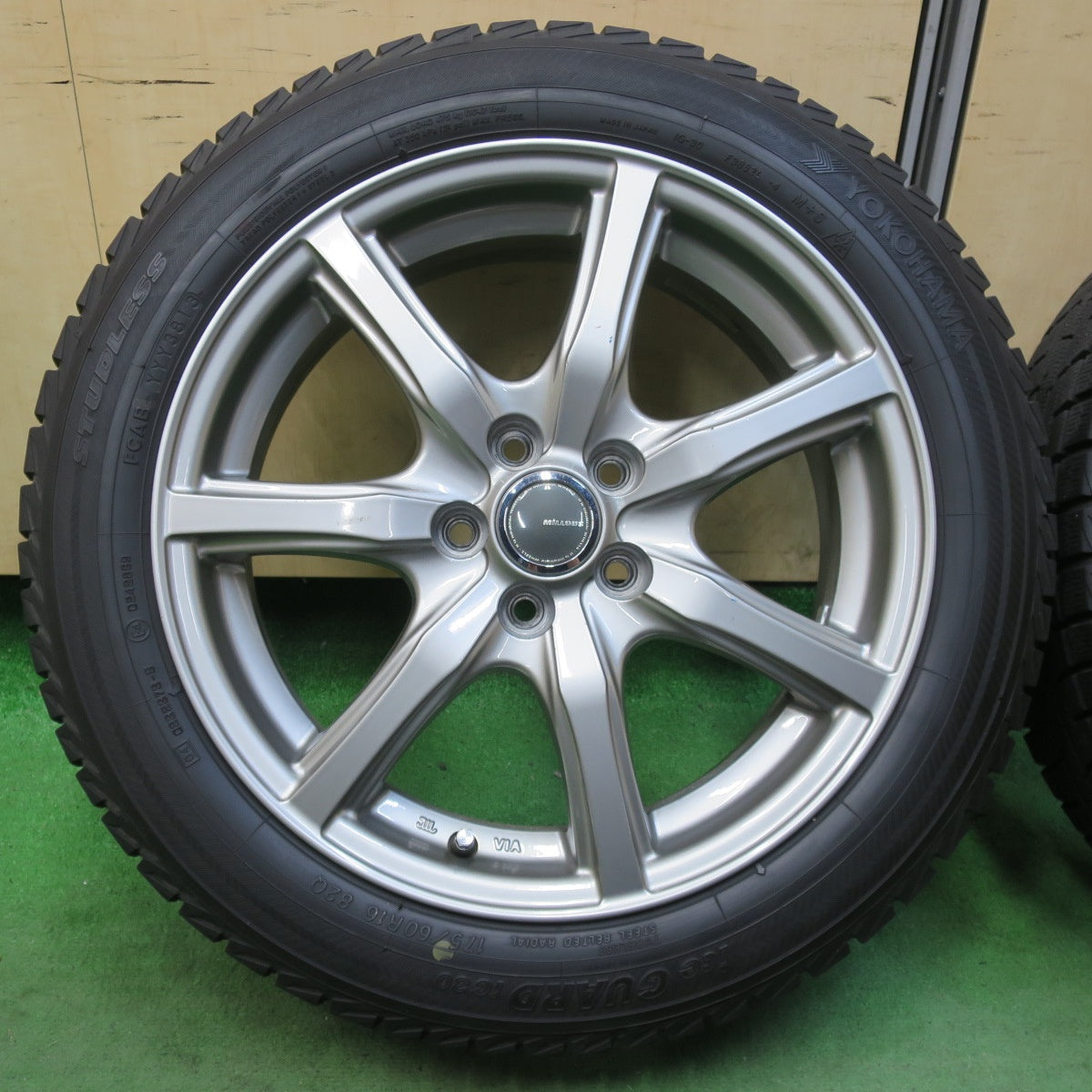バリ溝!9.5分★ラクティス 等 175/60R16 スタッドレス ヨコハマ アイスガード iG30 MiLLOUS ミルアス 16インチ PCD100/5H★5042106イス