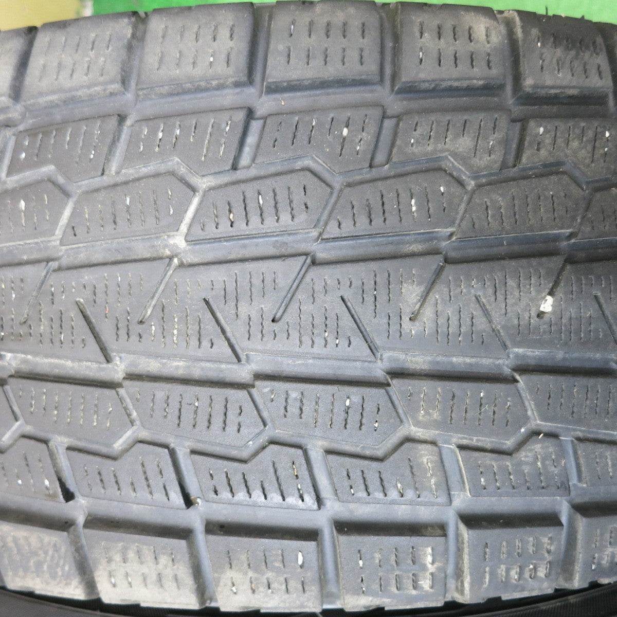 4本価格★三菱 デリカ D:5 純正 215/70R16 スタッドレス ヨコハマ アイスガード G075 D5 16インチ PCD114.3/5H★5061301HAス