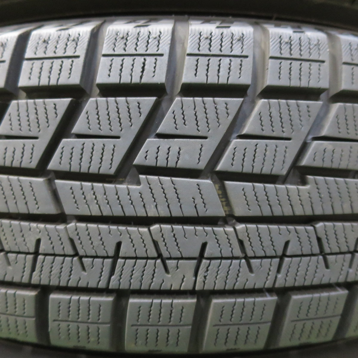 バリ溝!23年!キレイ!9.5分★スタッドレス 175/65R15 ヨコハマ アイスガード iG60 GreenTech グリーンテック 15インチ PCD100/4H★5062903イス