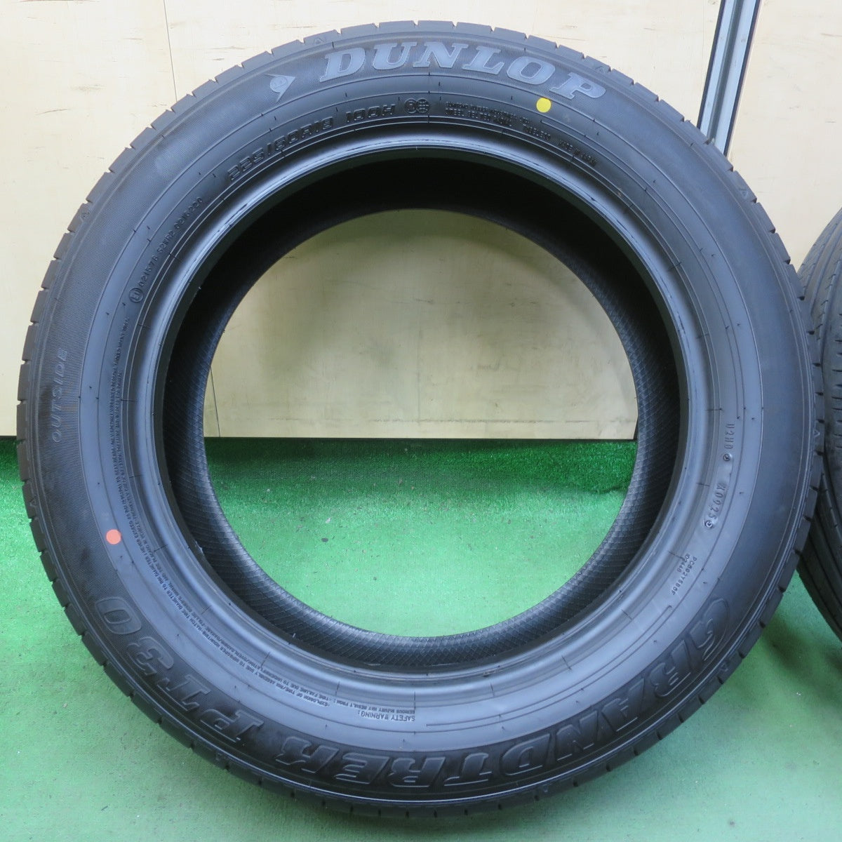 バリ溝!25年!9.5分以上★225/60R18 ダンロップ グラントレック PT30 タイヤ 18インチ ハリアー RAV4 等★5073102イノタ