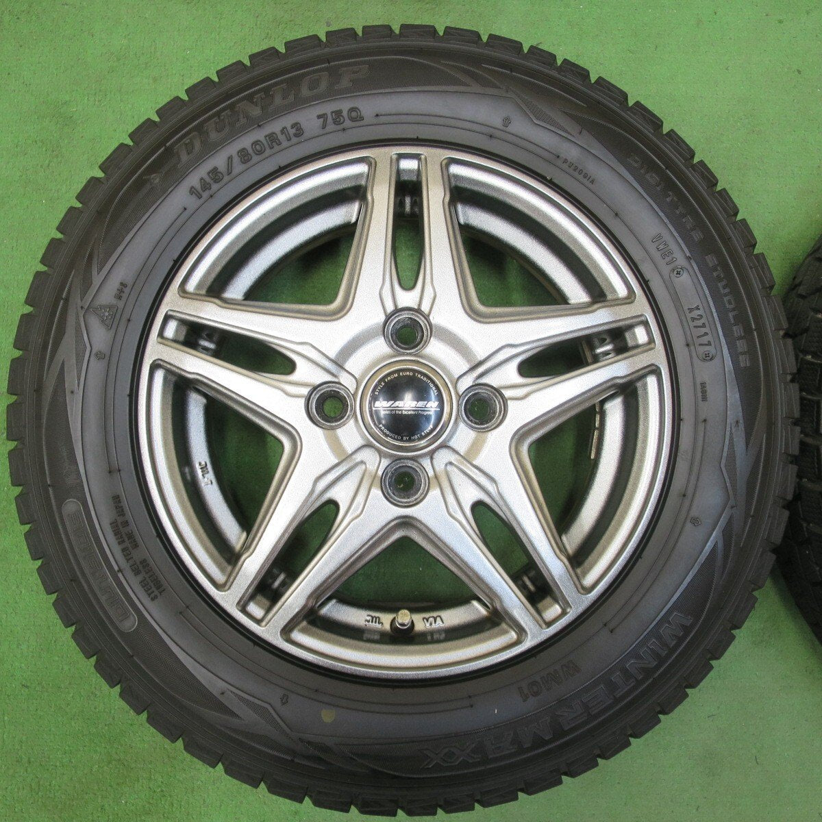 4本価格★スタッドレス 145/80R13 ダンロップ ウインターマックス WM01 WAREN ヴァーレン 13インチ PCD100/4H★5013116イス