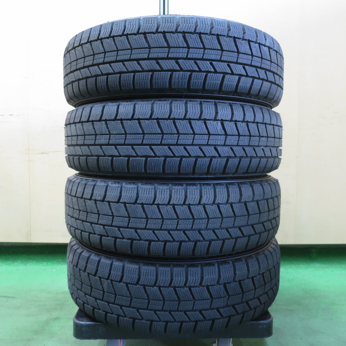 タイヤほぼ未使用!24年!キレイ★スタッドレス 155/65R14 オートバックス ノーストレック N5 Exsteer エクスター 14インチ PCD100/4H★5052703イス
