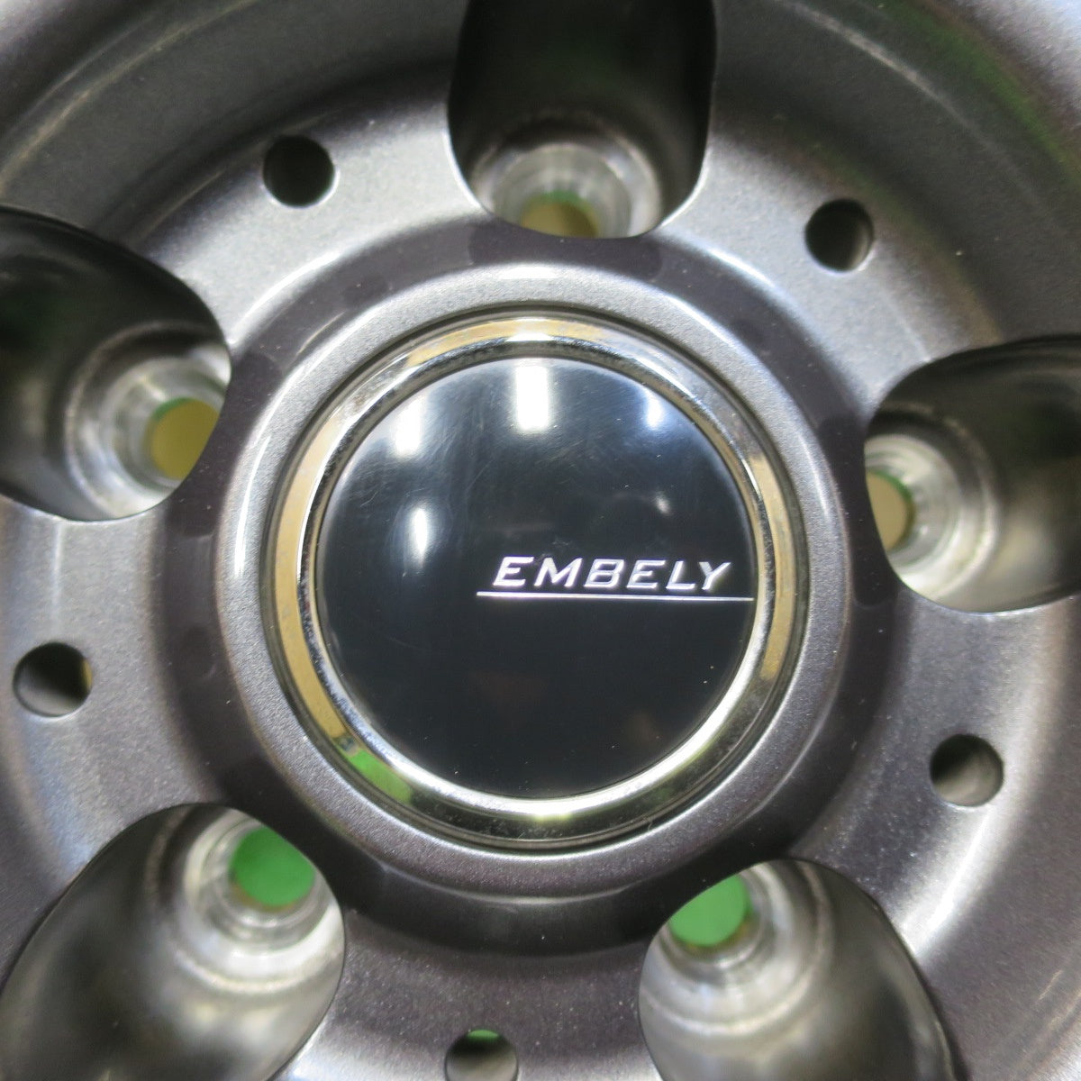 バリ溝!23年!キレイ!9分★スタッドレス 225/65R17 ナンカン アイスアクティバ AW-1 EMBELY 17インチ PCD114.3/5H★5093016イス