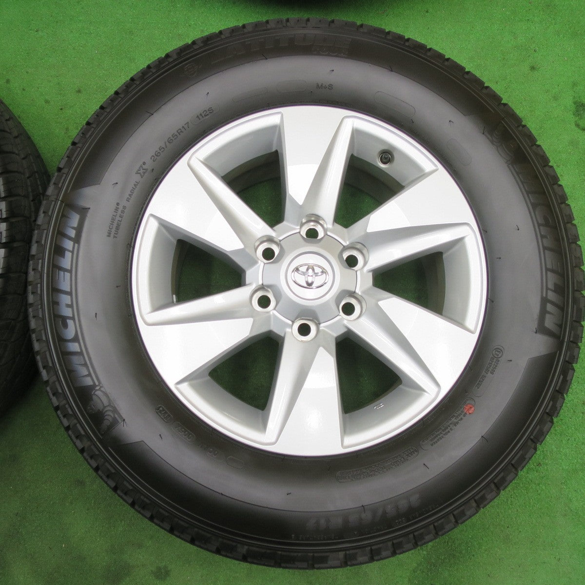 タイヤほぼ未使用!21年!キレイ★トヨタ 150系 ランクル プラド 純正 265/65R17 ミシュラン LATITUDE TOUR 17インチ PCD139.7/6H★5061103イノ