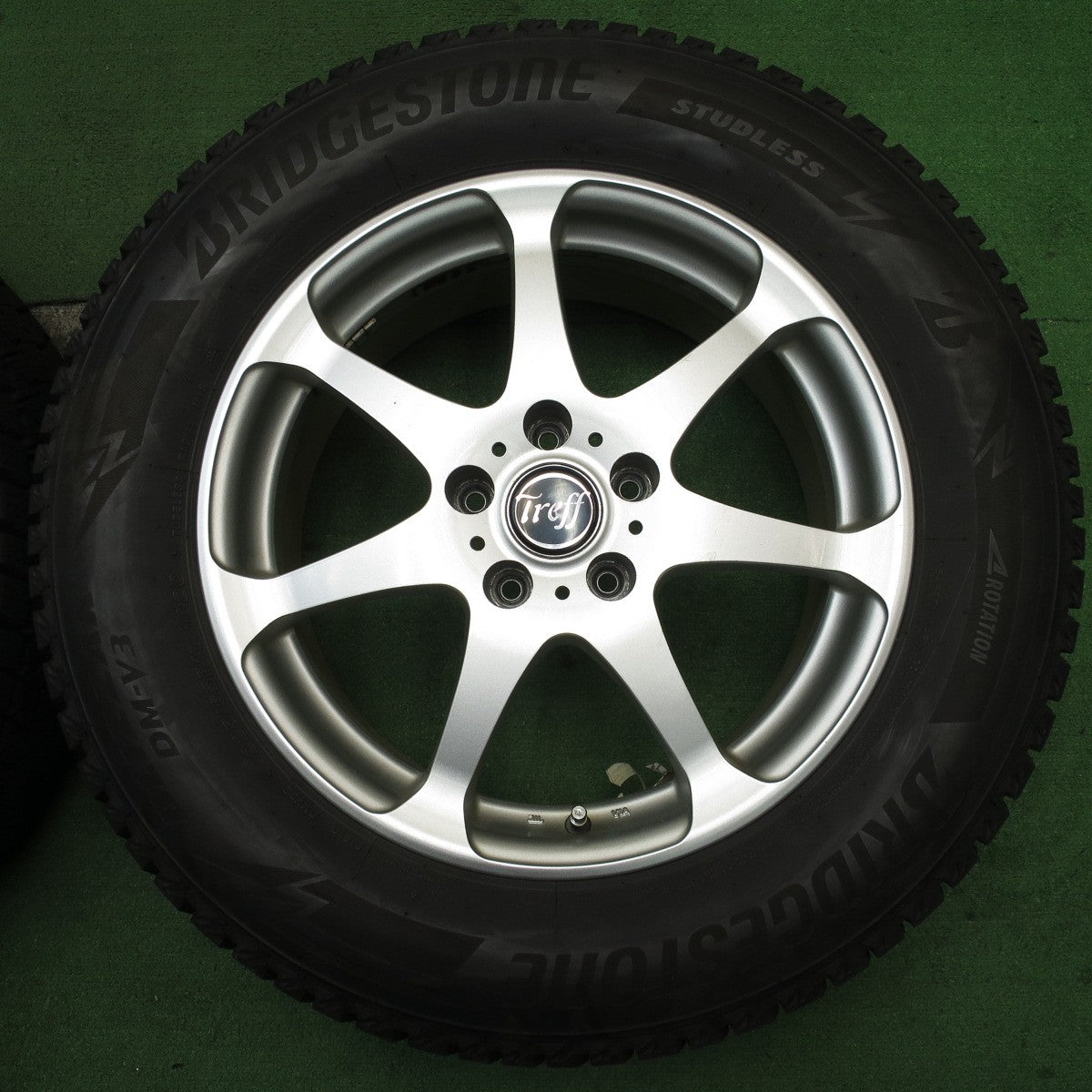 バリ溝!21年!キレイ!9分★スタッドレス 225/65R17 ブリヂストン ブリザック DM-V3 Treff S7 トレフ 17インチ PCD114.3/5H★5052002NJス