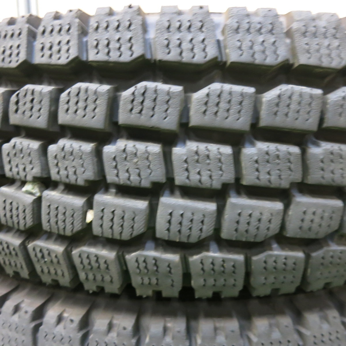 バリ溝!24年!キレイ!9.5分★スタッドレス 145/80R12 80/78N ヨコハマ SY01 TOPRUN トップラン 12インチ PCD100/4H★5072317SYス