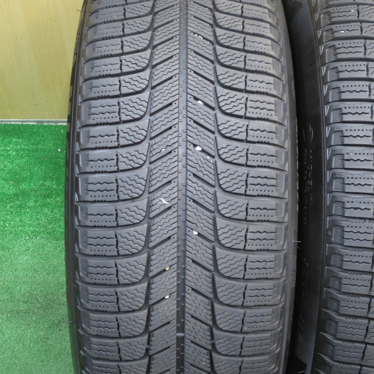 バリ溝!キレイ!9分★ボルボ 等 IRVINE F01 235/55R19 スタッドレス ミシュラン X-ICE3+ アーヴィン 19インチ PCD108/5H★5040701KKス